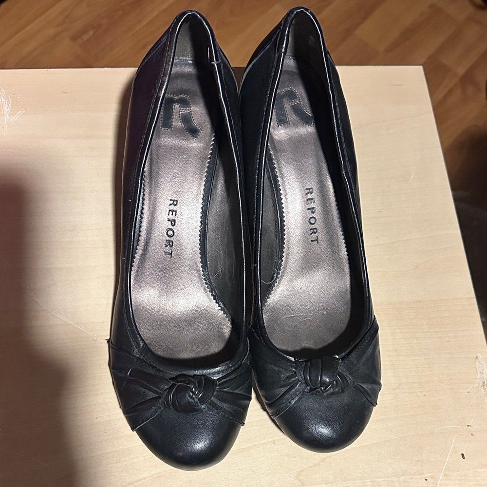 Report Women's Classic Black Heels